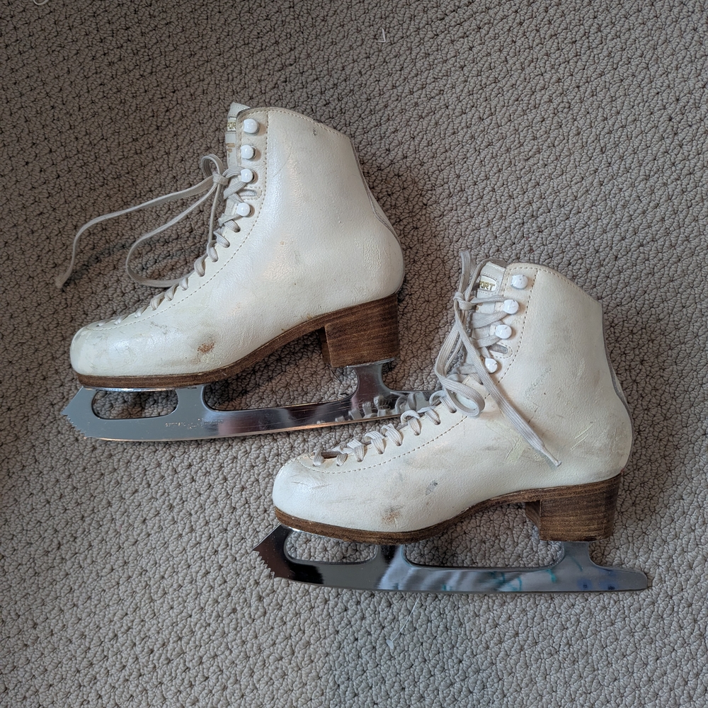 Risport Ice Skates Size 255 (7.5) - Picture 2 of 11